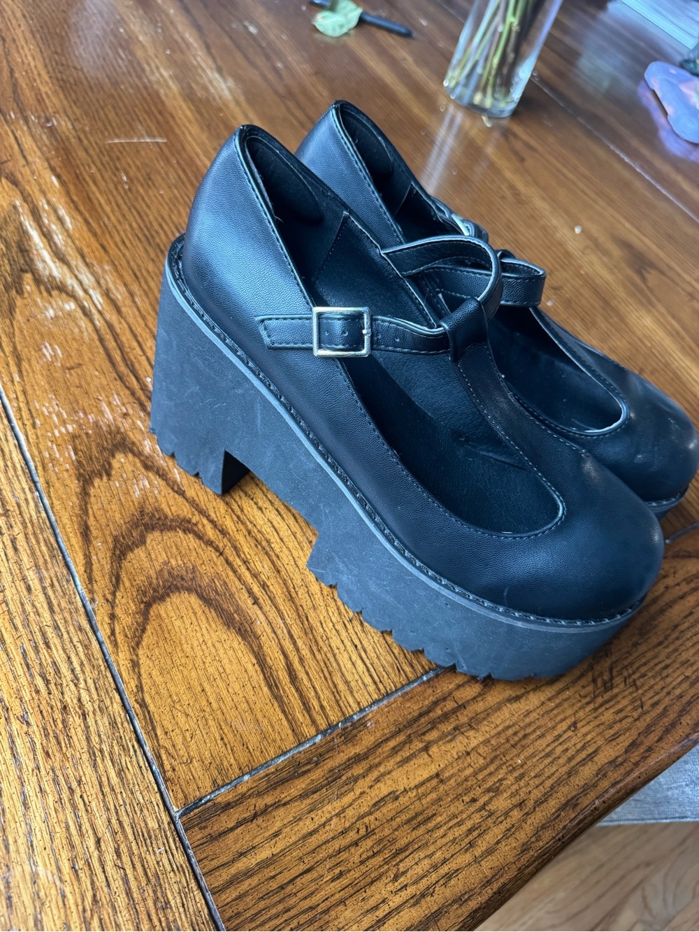 Source Unknown Black Mary Jane Platform Pumps with Buckle